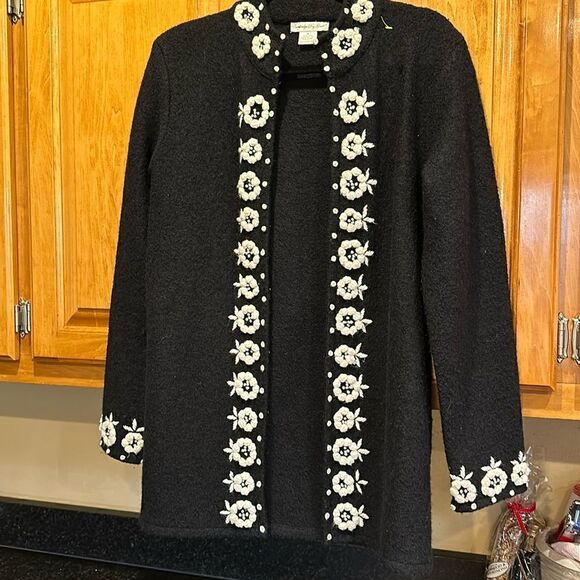 CAMBRIDGE DRY GOODS SWEATER/ CARDIGAN - Picture 1 of 4